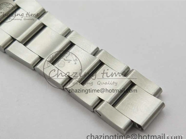 1103 Casual Oyster Perpetual 41mm 124300 EWF Best Edition Red Dial on SS Bracelet A 2856